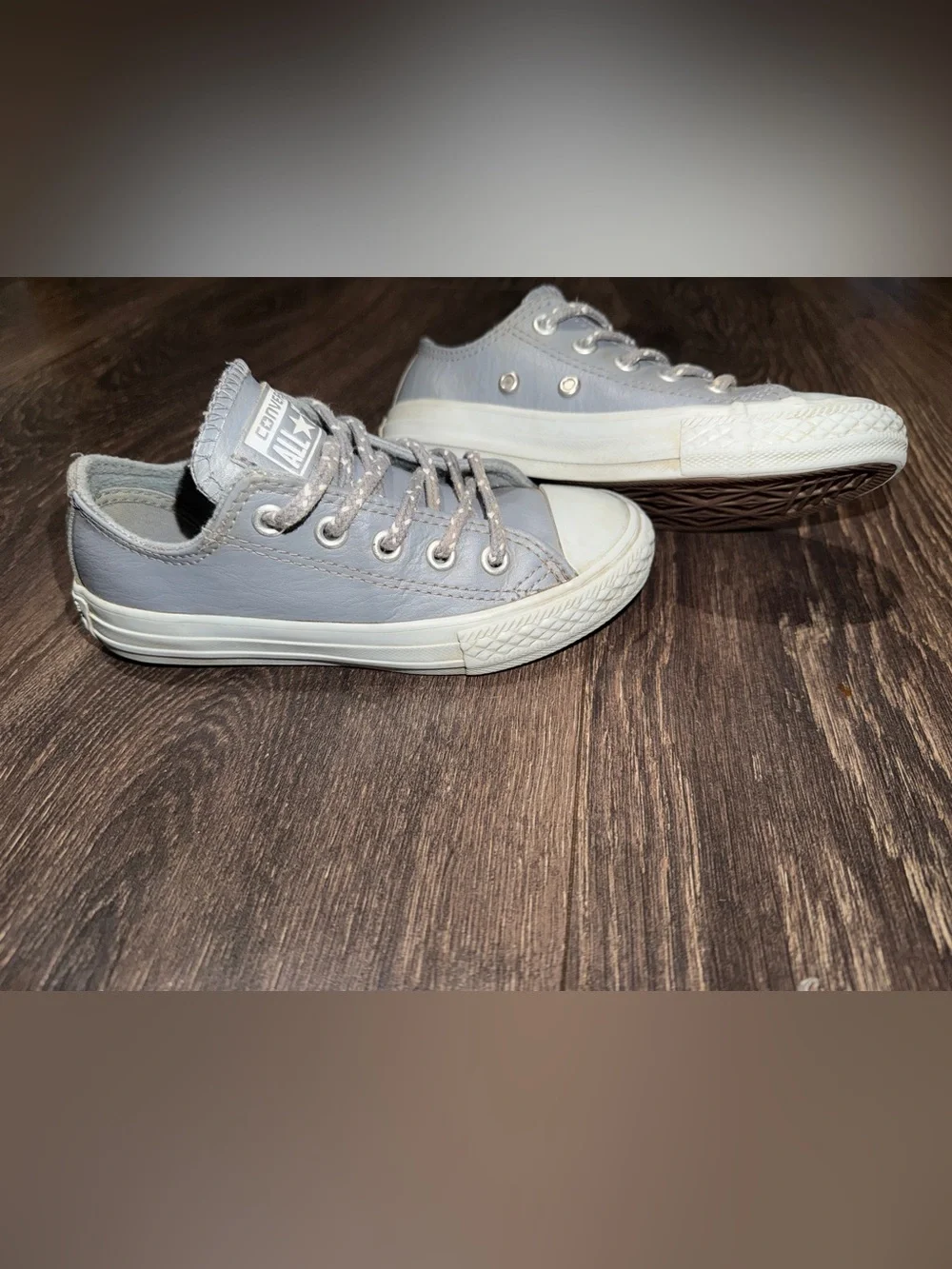 Converse Chuck Taylor All Star Gray Leather Low Top Sneakers Kids Size 11